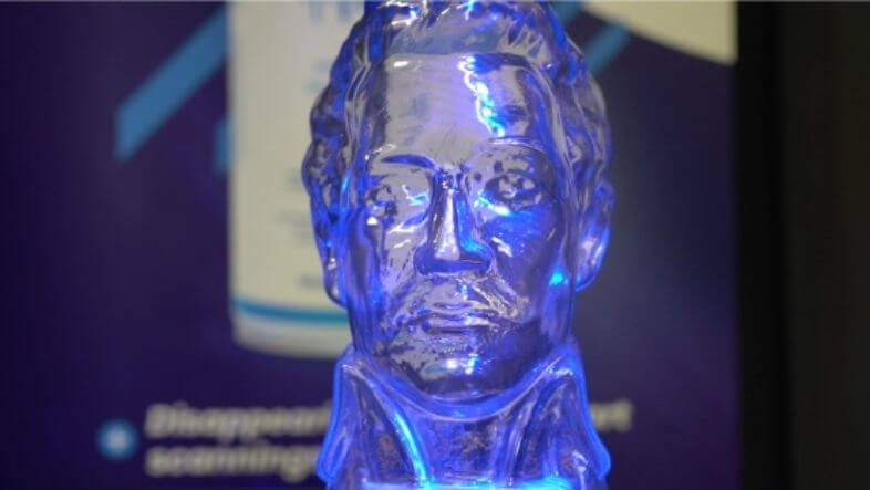 Şeffaf cam obje &ndash; 3D tarayıcının veri yakalayamadığı y&uuml;zey